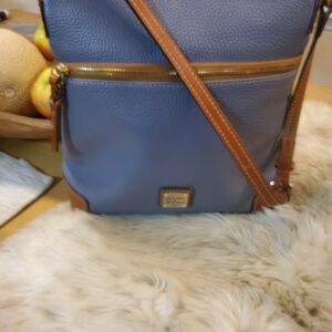 Dooney & Bourke Pebbled Leather Crossbody EUC